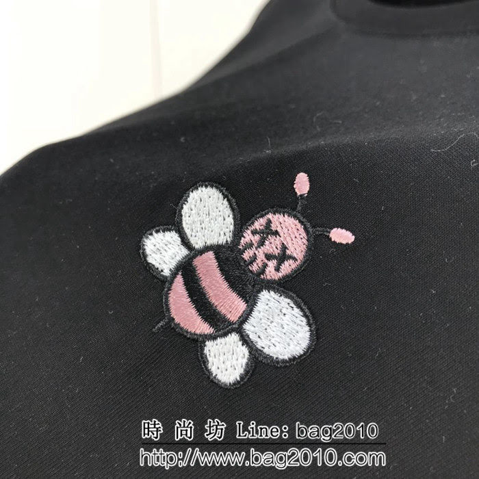DIOR迪奧 19ss早春新款 純棉短袖 小蜜蜂刺繡圖案 簡單百搭款 高版本男女同款 ydi2138
